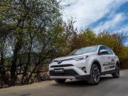SUVĪxRAV4s